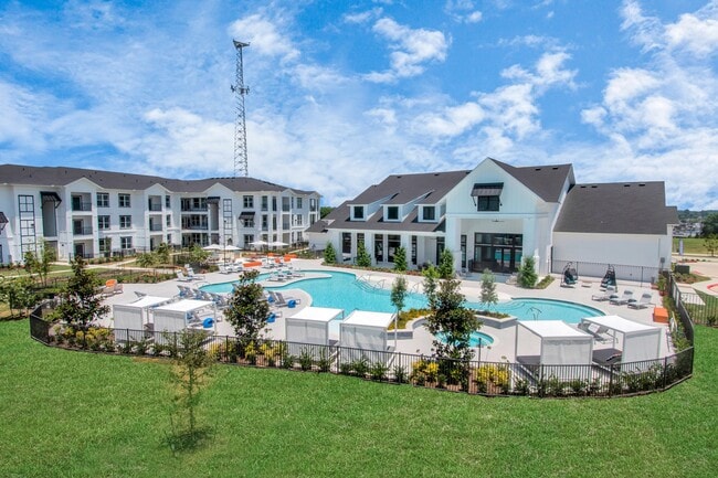 Photo - The Terrace at Pine Lake Cove