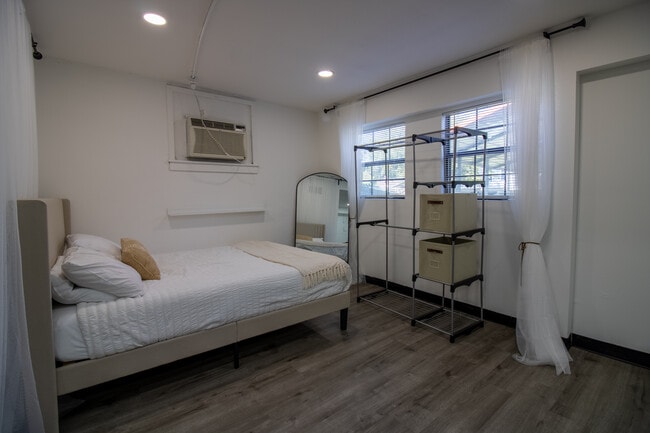 Photo - 614 Barchester Dr Unit 614 Barchester Dr