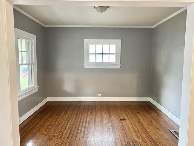 Photo - 666 Eastlawn Ave