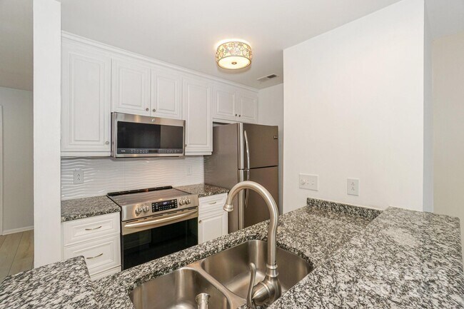 Photo - 368 Northwest Dr