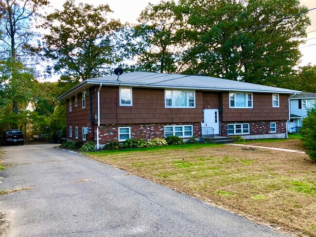 Building Photo - 129 Wedgewood dr Unit 4