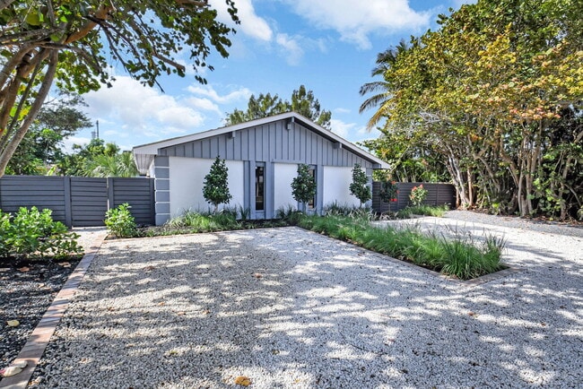 Photo - 2894 Florida Blvd