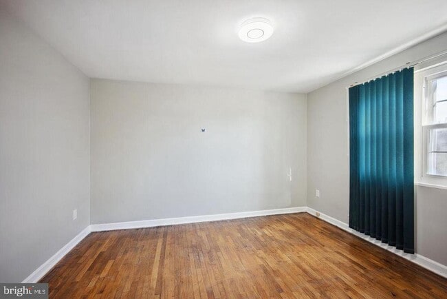 Photo - 6243 Wilson Blvd Unidad 301