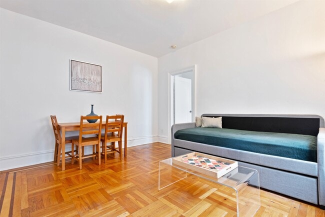 Building Photo - 179 Manhattan Ave Unit 4C Rental