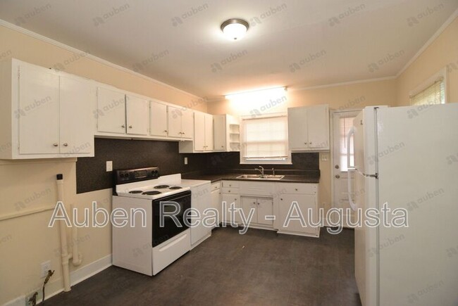 Building Photo - 1430 Jackson Rd Rental