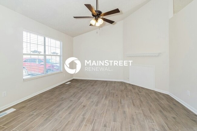 3 Bedroom Pet-Friendly Home in KNOXVILLE, TN with Main Street Renewal