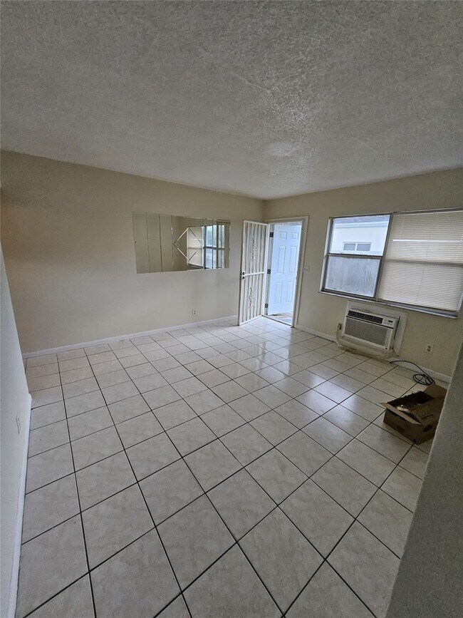 Photo - 716 SW 7th St Unit 1