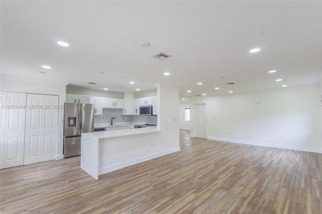 Photo - 30 NW 159th St
