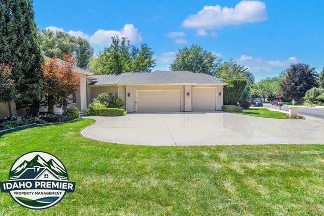 Photo - 481 E Trailside Dr