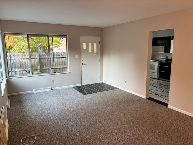 Photo - 803 McDonnell St