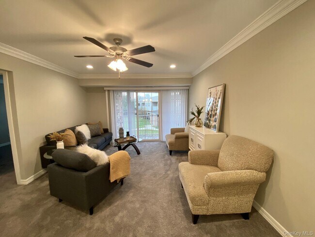 Photo - 165 Westwood Dr Unit 180