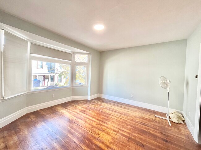 Photo - 49 Forbes St