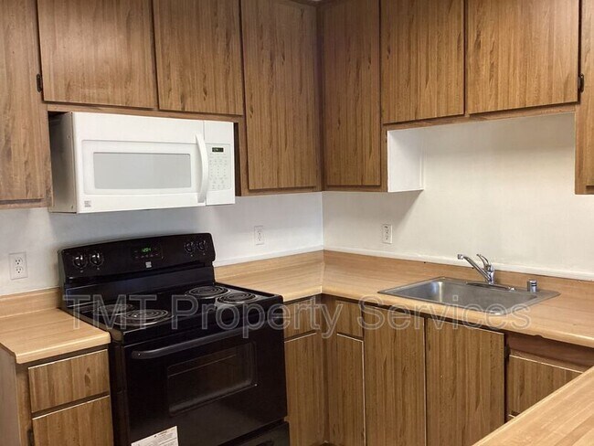 7847 Orchard Woods Cir