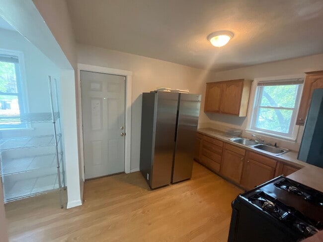 Photo - 3BR Duplex Midtown- June 1 move-in