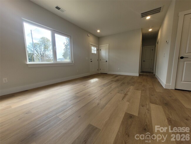 Photo - 1214 Pearl St