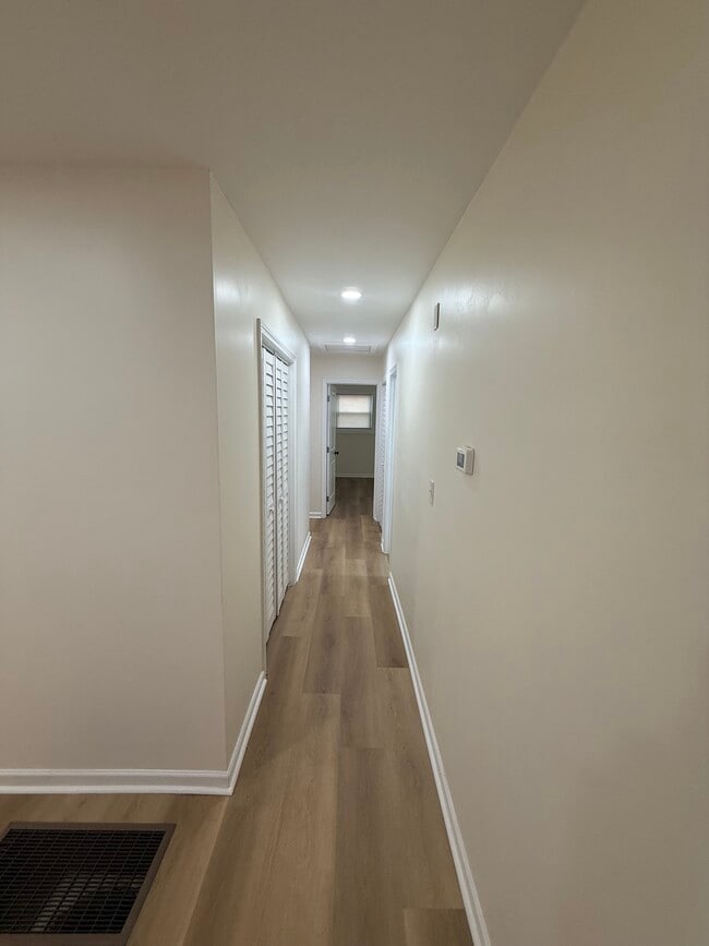 Photo - 1743 Thomasville Dr SE