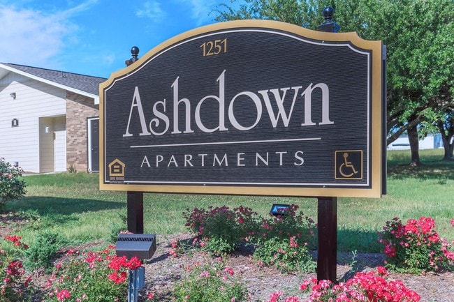 Ashdown Apartments - Ashdown Apartments