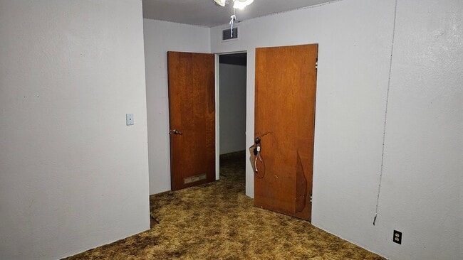 Photo - 5539 E Saginaw Wy Unit 1