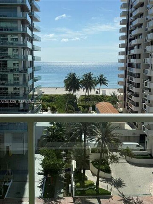 Building Photo - 5750 Collins Ave Unit 5750 Collins Ave # 9K