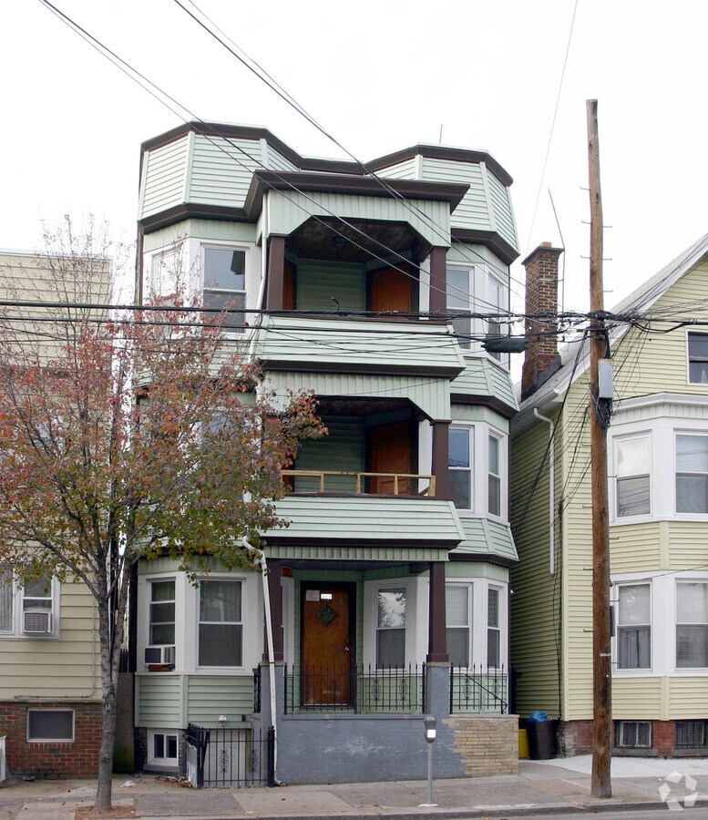 Foto del edificio - 308 Frank E Rodgers Blvd N