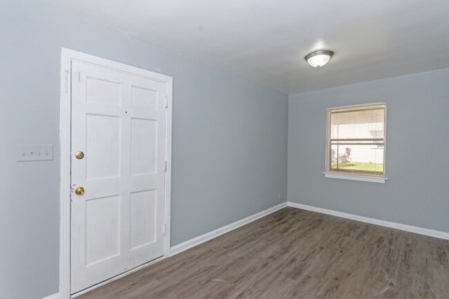 Photo - 1024 Grenada Dr