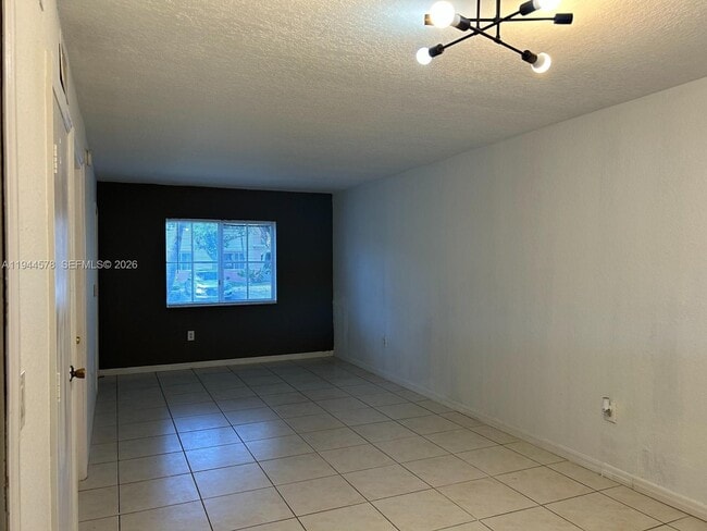 Photo - 2921 SE 12th Rd Unit 102-56