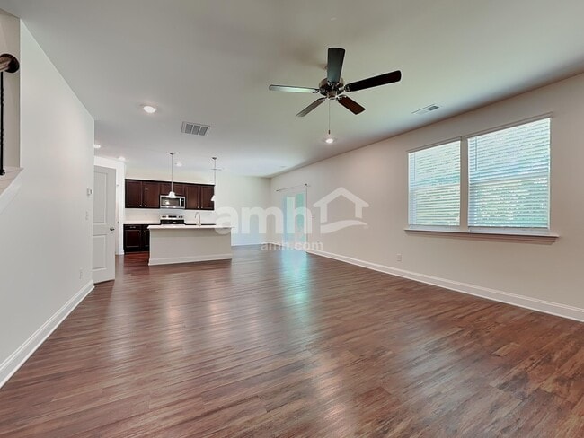 Photo - 636 Rivermist Dr