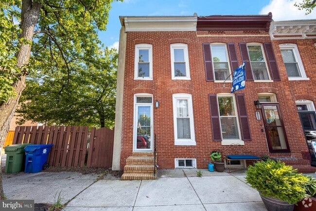Building Photo - 809 W Barre St Rental