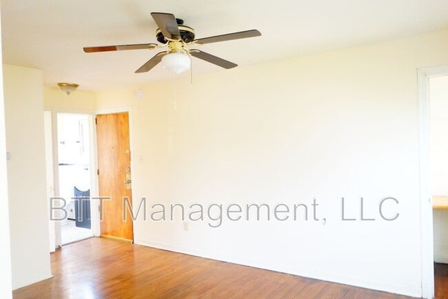 Photo - 8400 Greenwood Ave Unit #4