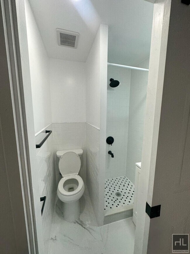 Photo - COLDEN AVENUE, BRONX