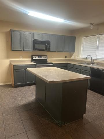 Photo - 3505 Truman St