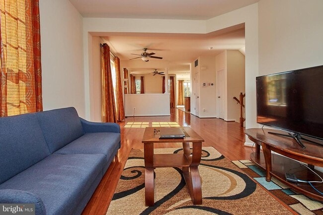 Photo - 42649 Macauley Place