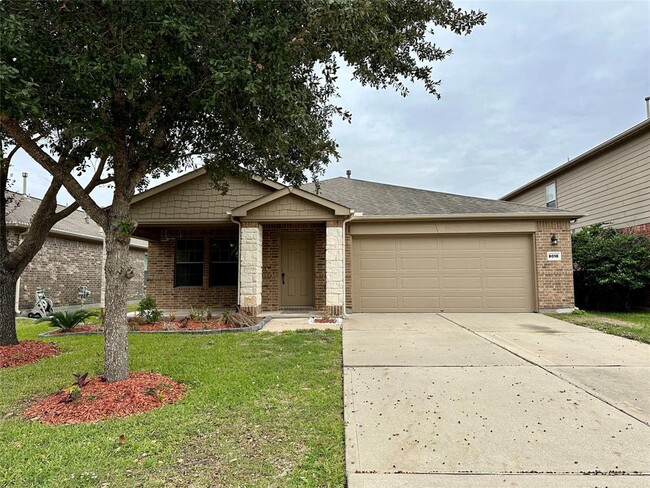 Building Photo - 8018 Clover Leaf Dr Rental