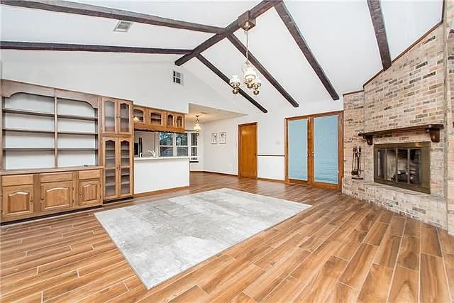 Photo - 217 Lovers Ln