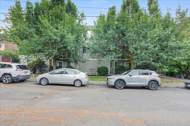 Photo - Modern 2-Bed / 2.5-Bath Condo Near OHSU — ... Unit 4