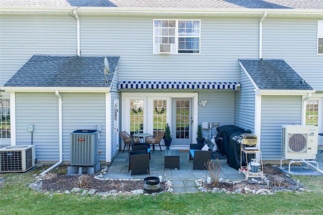 Photo - 3 Evergreen Way