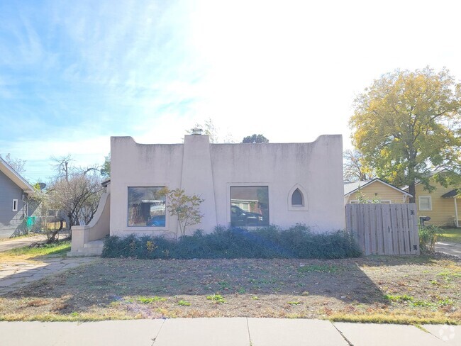 Building Photo - Super Cute 2 Bedroom Rental