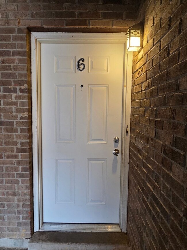 Building Photo - 1590 Illinois Rd Unit 1590 Illinois Rd. #6