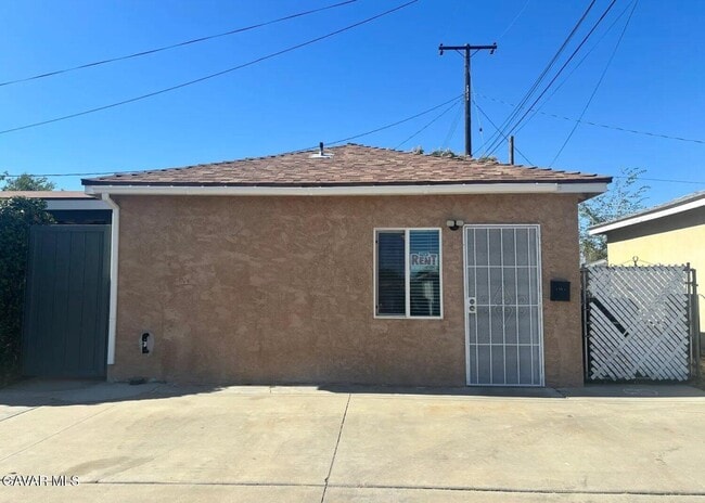Building Photo - 1058 W Ave K