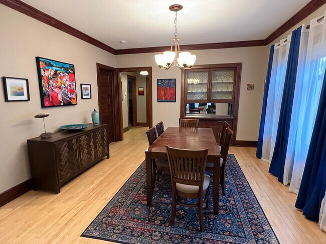 2738 N Downer Ave Unit Downer Gallery