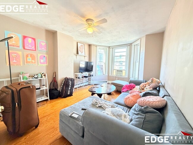 Building Photo - 7 Sewall St Unit 3