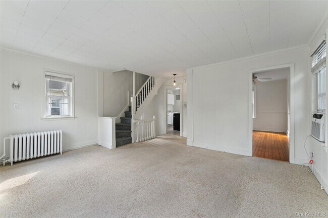 Photo - 355 Bronxville Rd