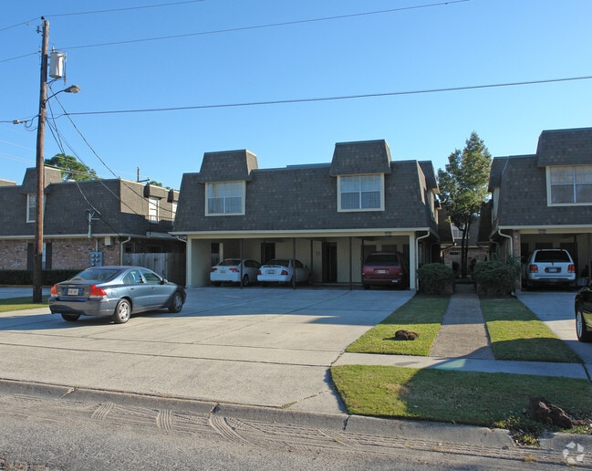 Metairie Plaza Apartments For Rent in Metairie, LA