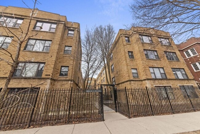 Photo - 2 bedroom in Chicago IL 60660 Unit G