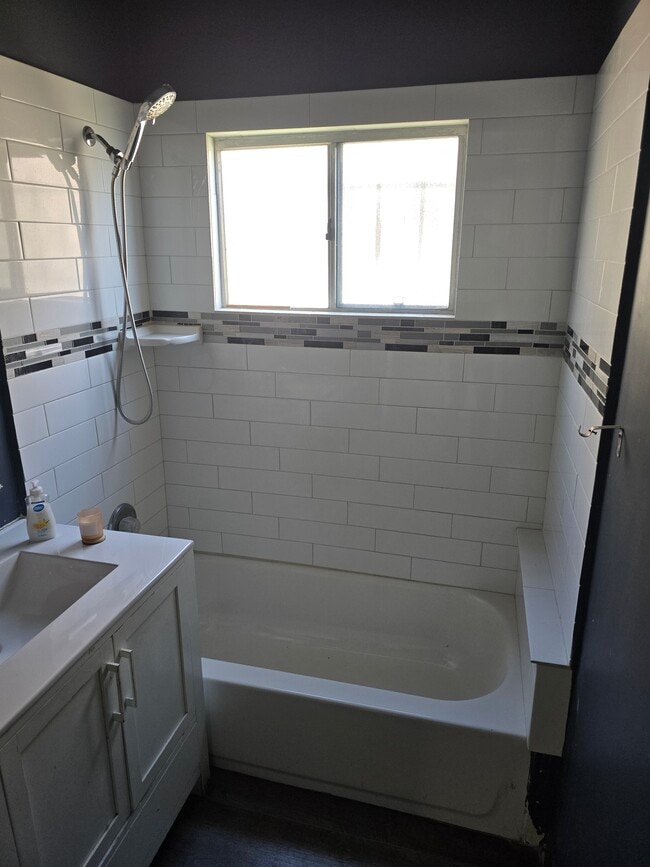 Photo - 611 W 85th St