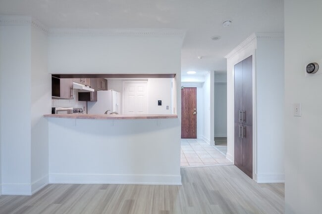 Photo - 190 Manitoba St Unit 511