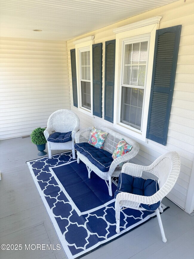 Photo - 327 Woodland Ave