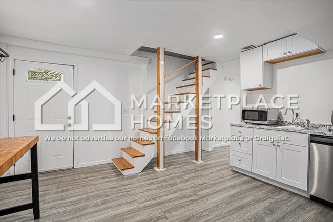 Photo - 23 Bisbee Ave SE