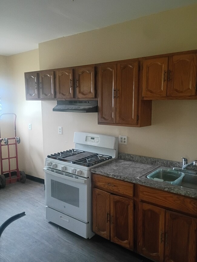 Photo - 600 Bellevue Ave Unit 2