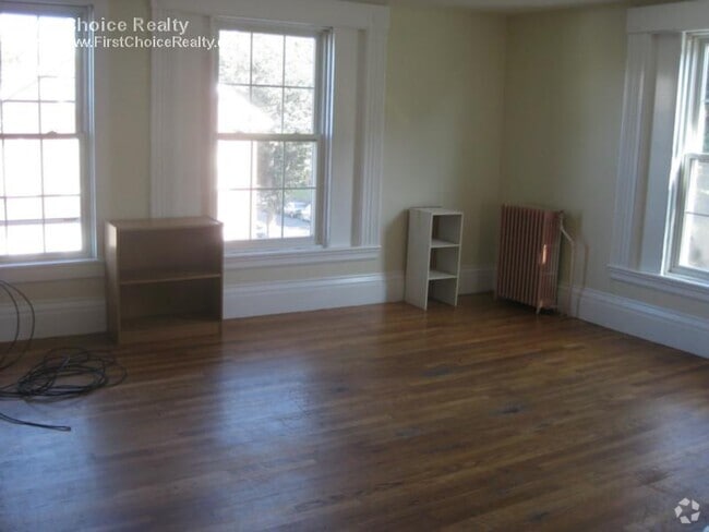 Building Photo - 212 Washington St Unit 2 Rental